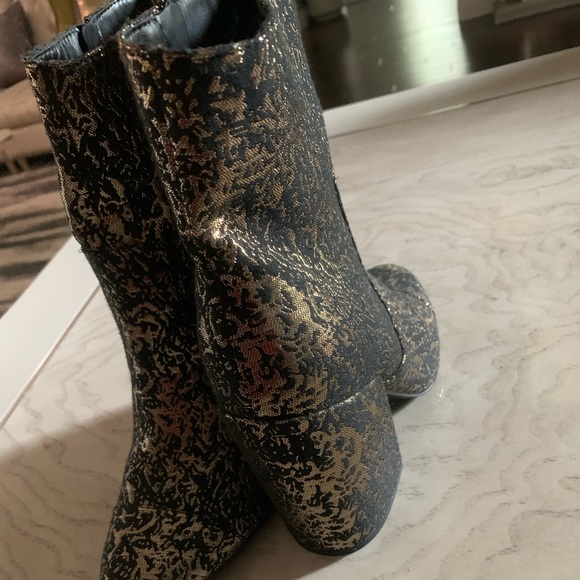 Never worn - Picture 2 of 4